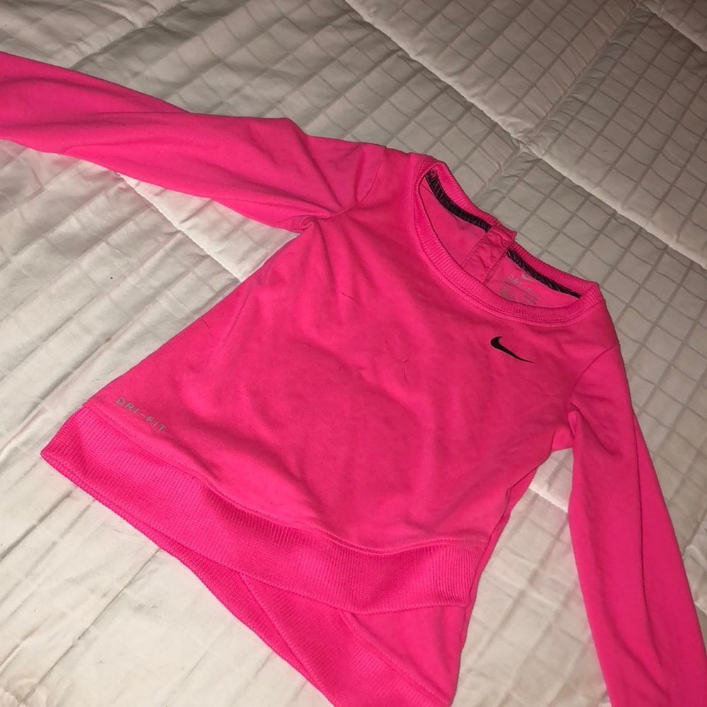 Nike top